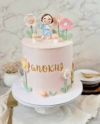 Light fondant cake in Hyderabad ( by KoKo Crave)