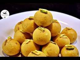 Besan ke Laddu in Karachi (by Mom's kitchen)